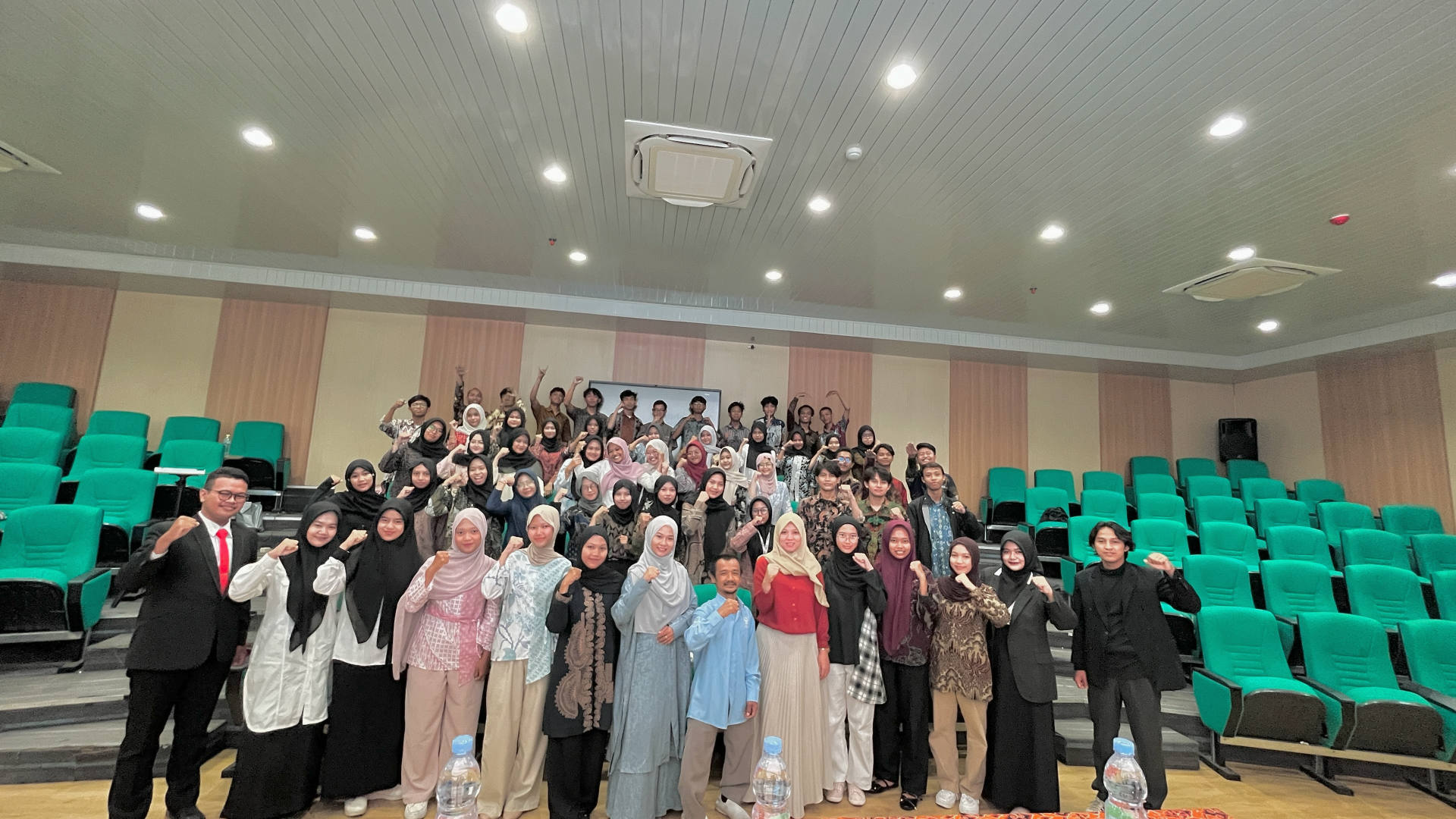 Workshop “Igniting Gen-Z Entrepreneurship” Inspirasi Mahasiswa Matematika Jadi Pengusaha Muda